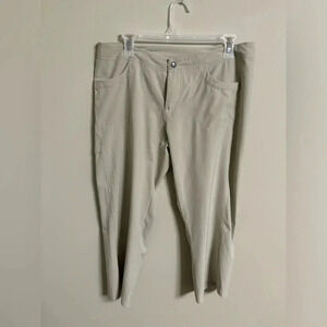 Patagonia Capri Pants Relaxed Beige Hiking Outdoors Polyester Women’s Size 8